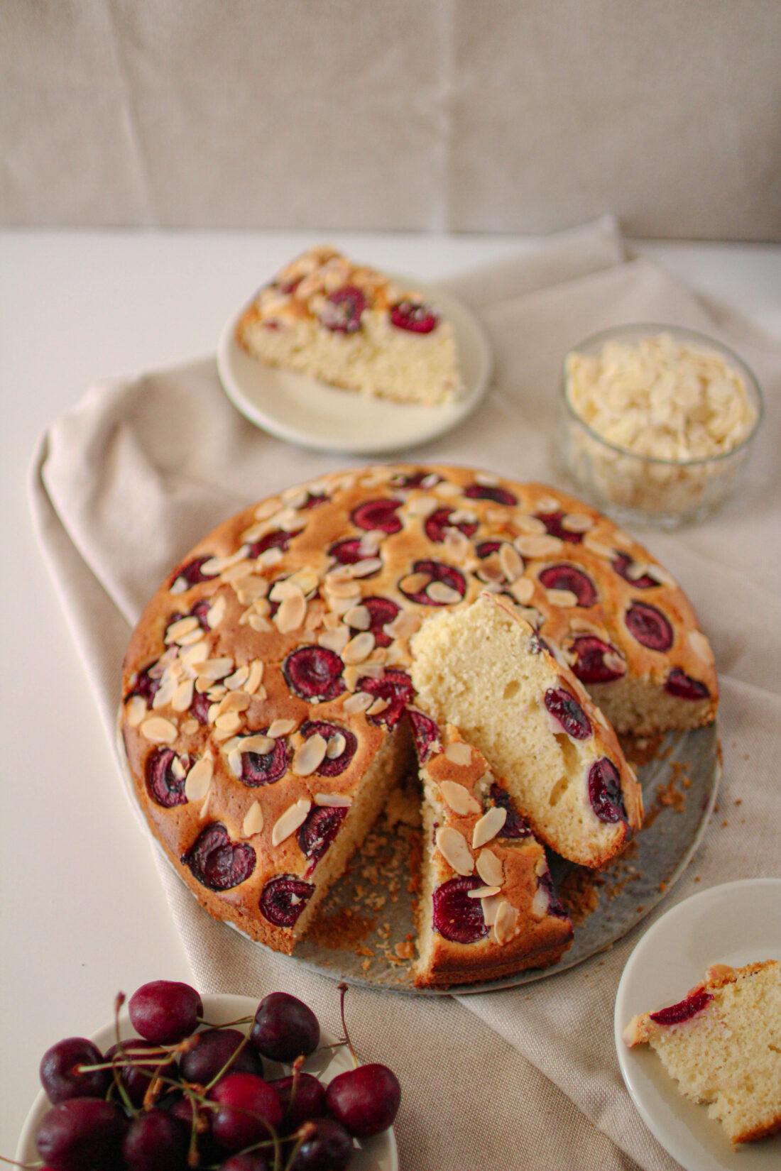 Torta Di Ciliegie E Mandorle